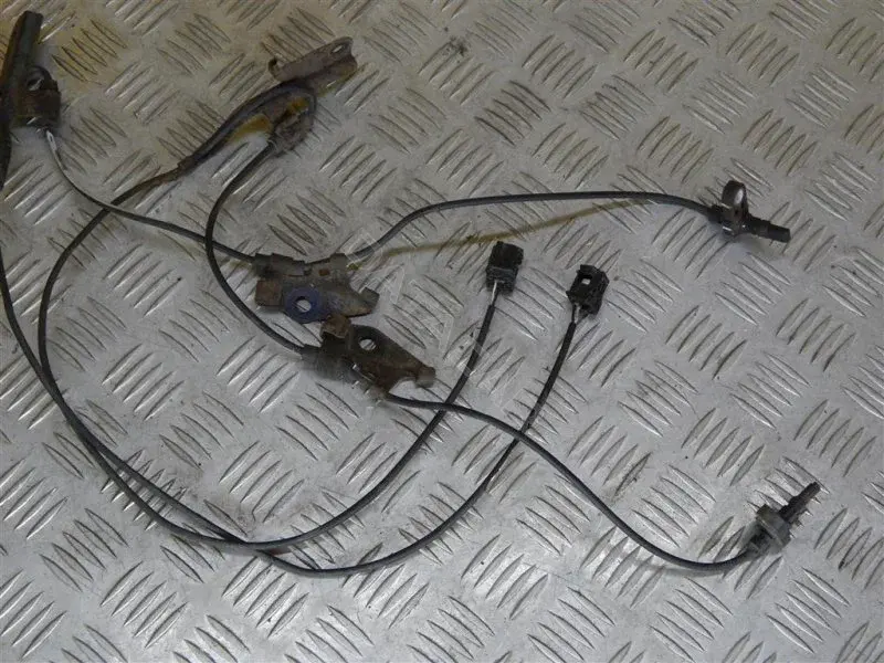 Датчик АБС 8951642070