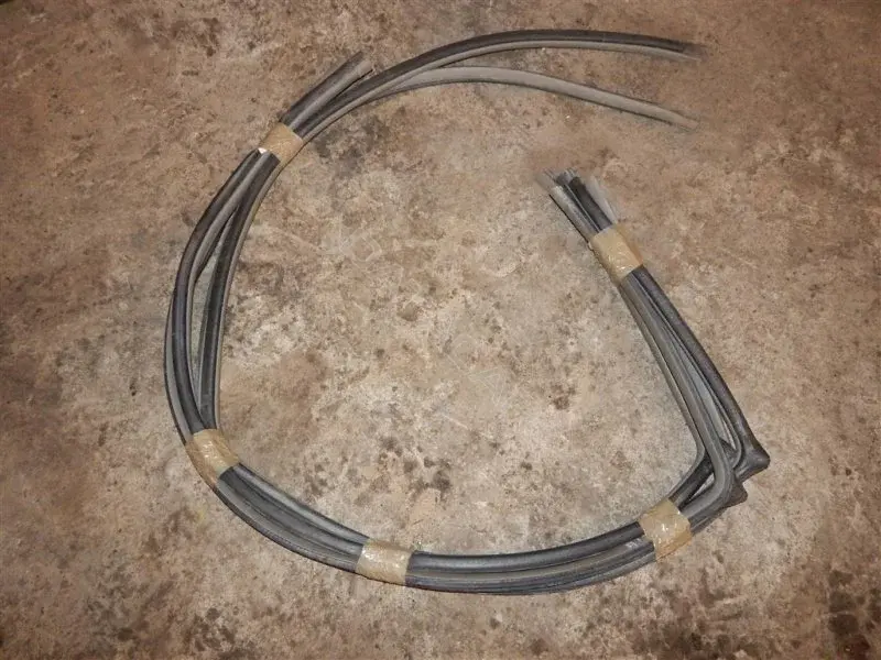 Уплотнитель двери 109922