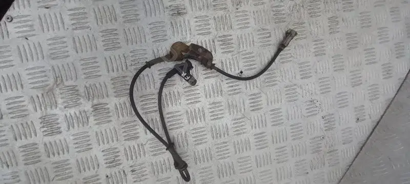 Датчик АБС 123304