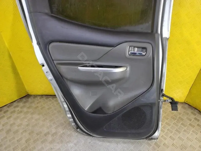 Обшивка двери 7222B233XB