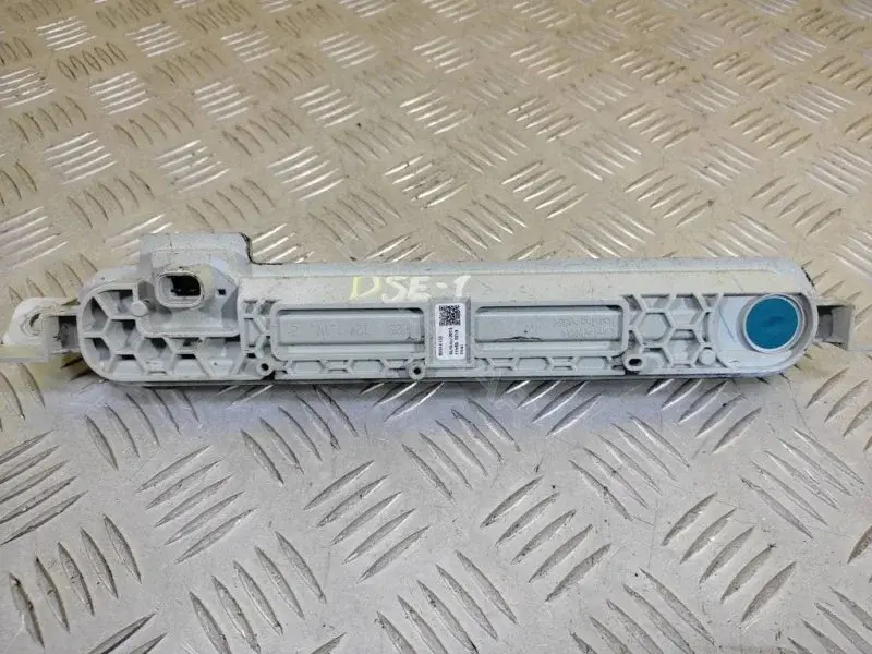 Фонарь стоп сигнала 8334a159