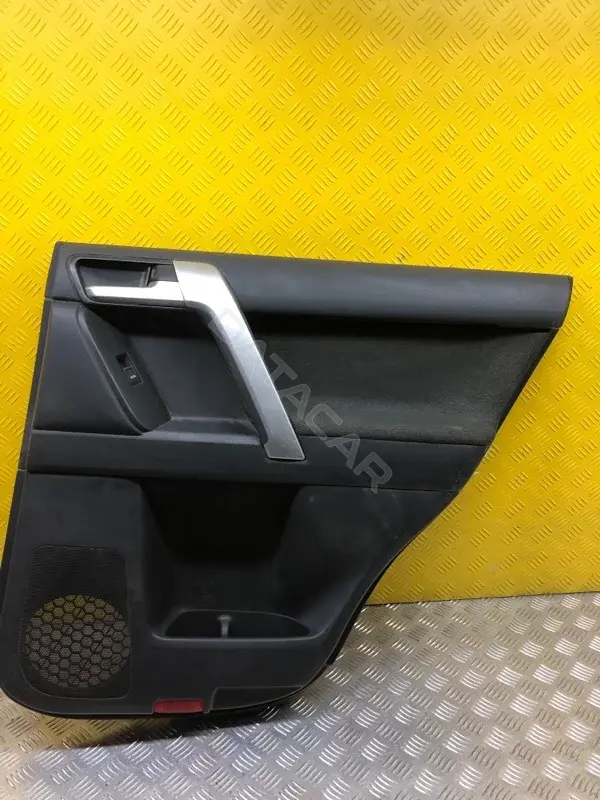 Обшивка двери 676106A660C1