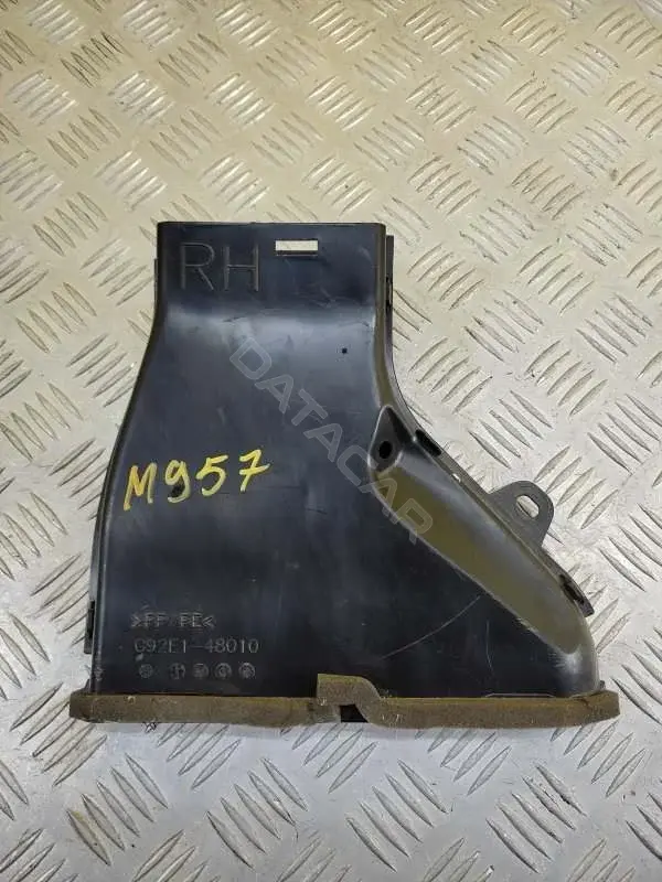 Воздуховод радиатора G92E148010