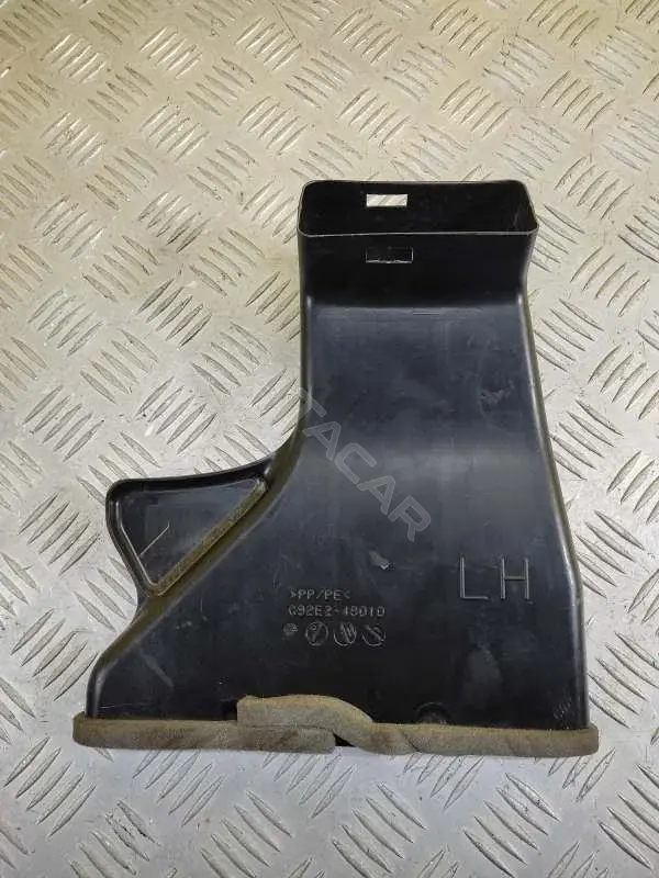 Воздуховод радиатора G92E248010