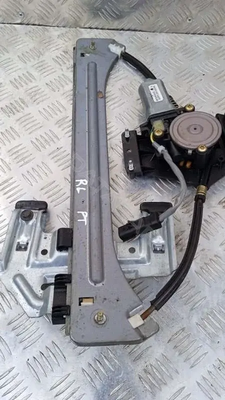 Стеклоподъемник 04724559AE