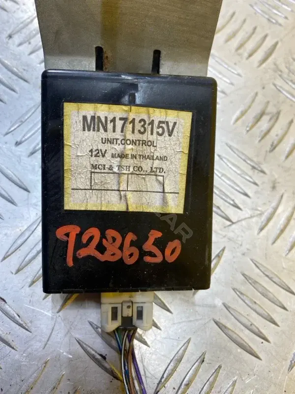 Блок управления раздаточной коробки MN171315V
