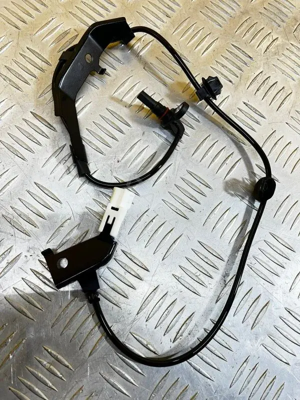 Датчик АБС 895460K240