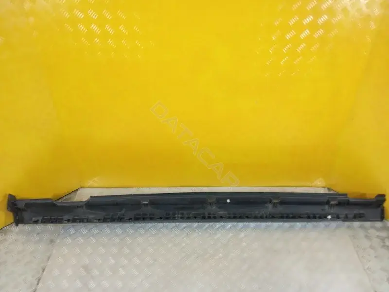 Накладка на порог 3C8853856B