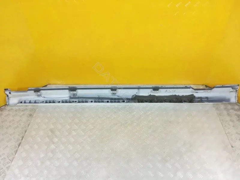 Накладка на порог 3C8853855B
