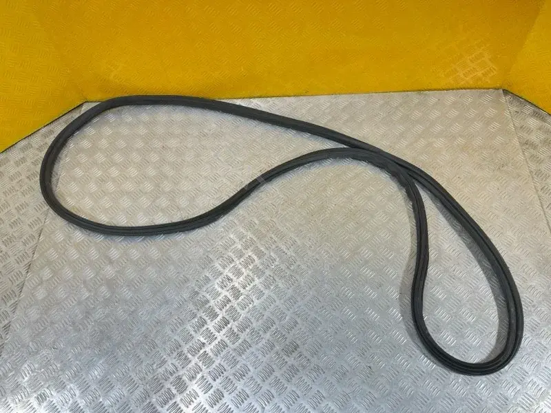 Уплотнитель двери 6788160131