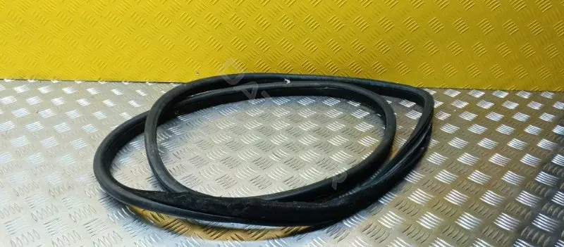 Уплотнитель двери BJ32253A12