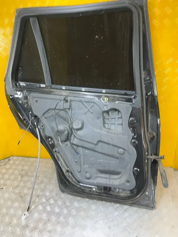 Проводка двери 61129243553