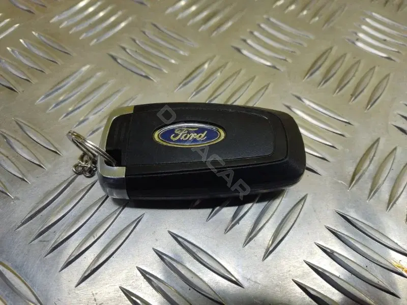 Ключ зажигания DS7T15K601