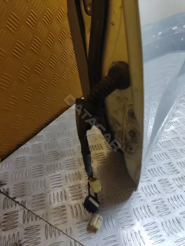 Проводка двери 821520K580