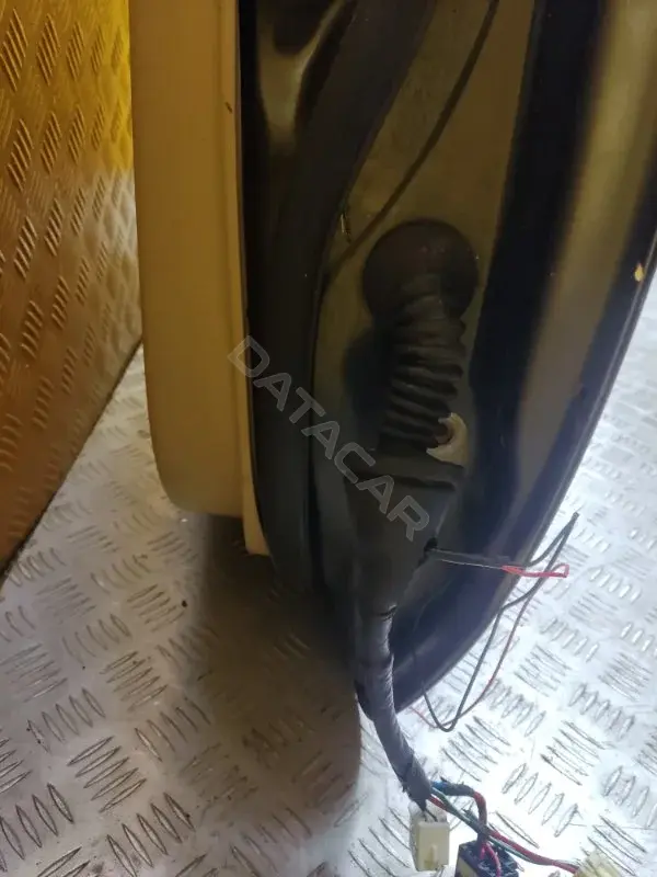 Проводка двери 821520K580