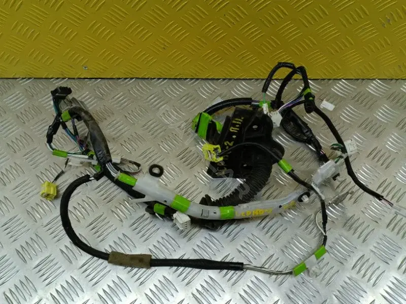 Проводка двери AB15160K50