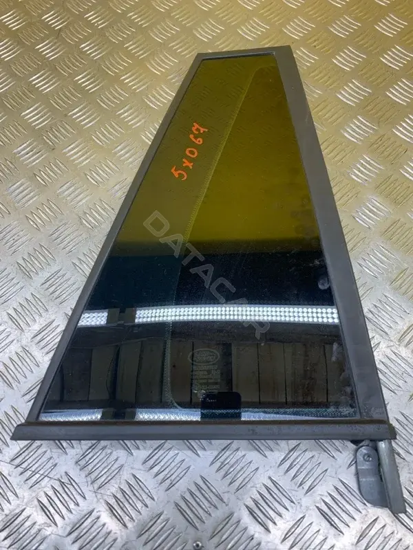 Стекло двери LR021066
