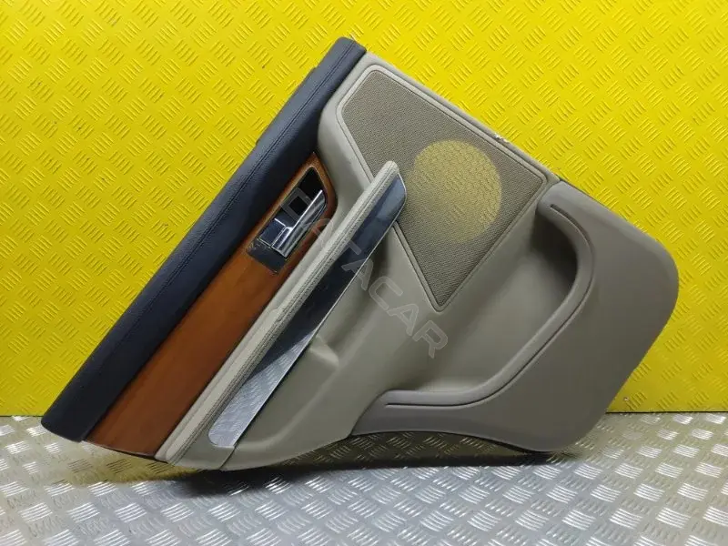 Обшивка двери LR016882