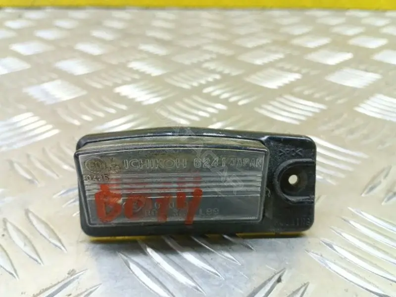 Фонарь подсветки номерного знака 26510AR00A