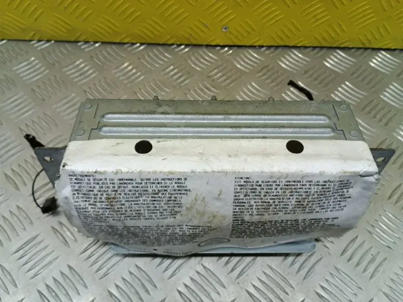 Подушка безопасности AH22042A96AA