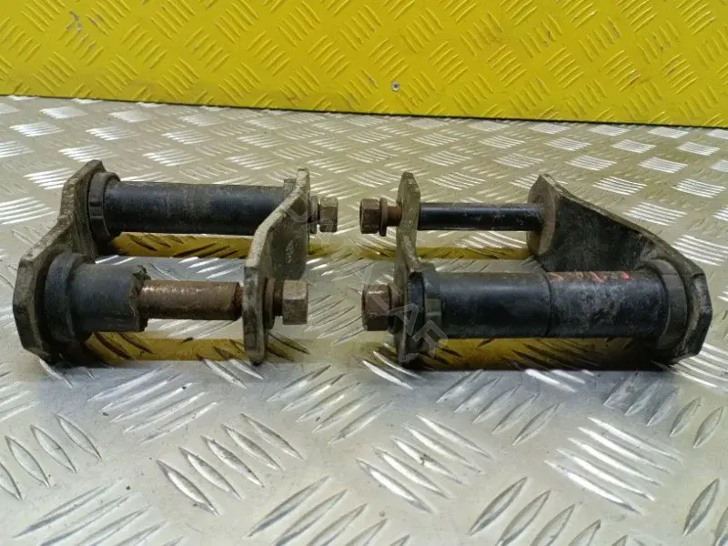 Кронштейн рессоры 4152A013