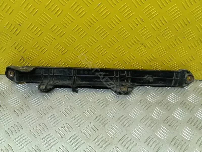 Кронштейн радиатора 164540L120