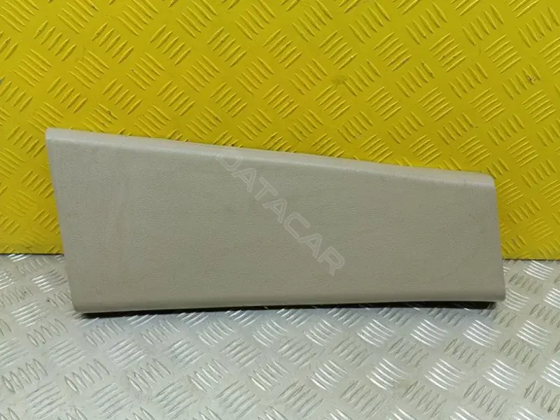 Обшивка стойки центральной EMG50040