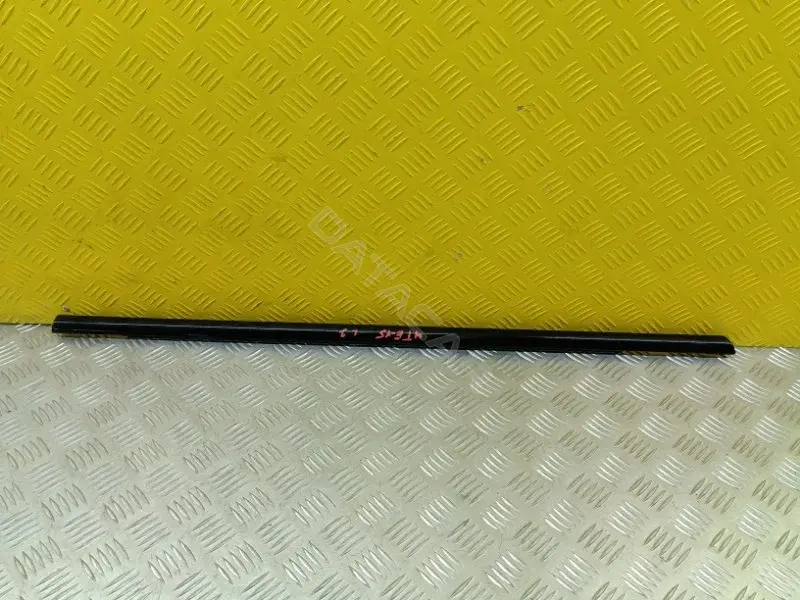 Молдинг двери LR048561