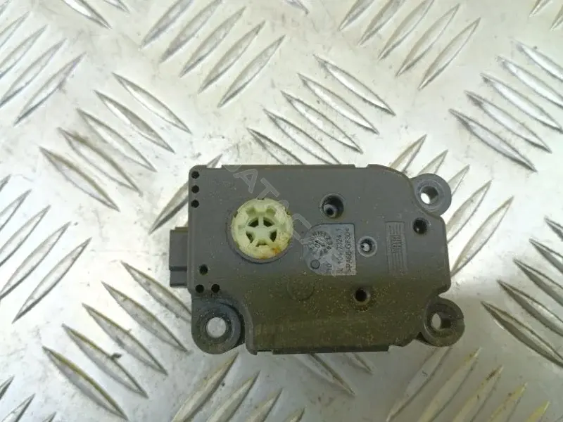 Мотор заслонки печки MF1139300681