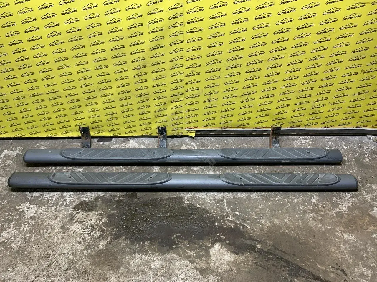 Подножка 96100EB10A