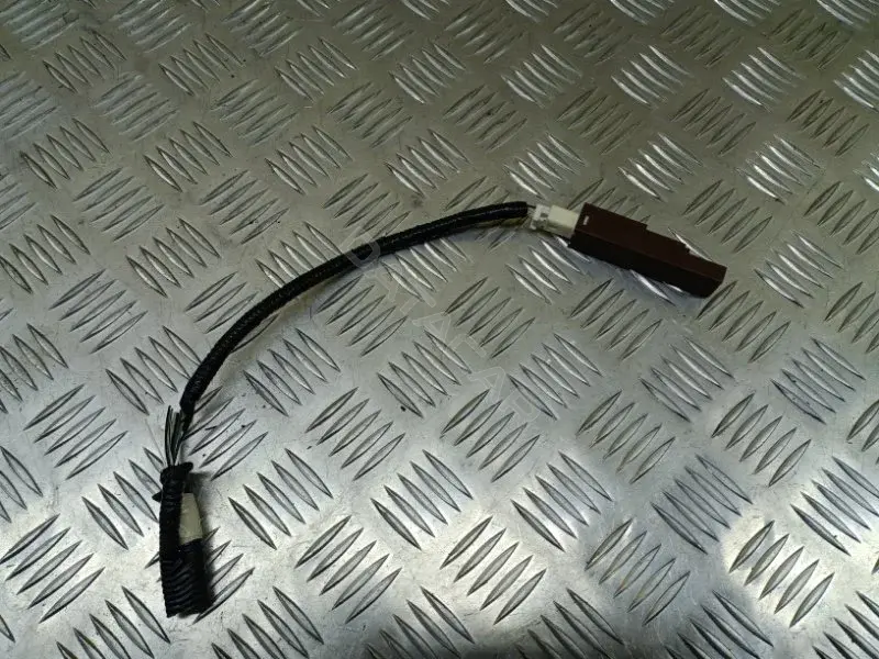 Антенна 899A047010