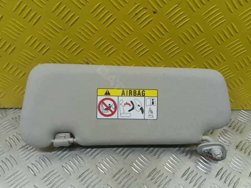 Козырек солнцезащитный 8204100XPW01A