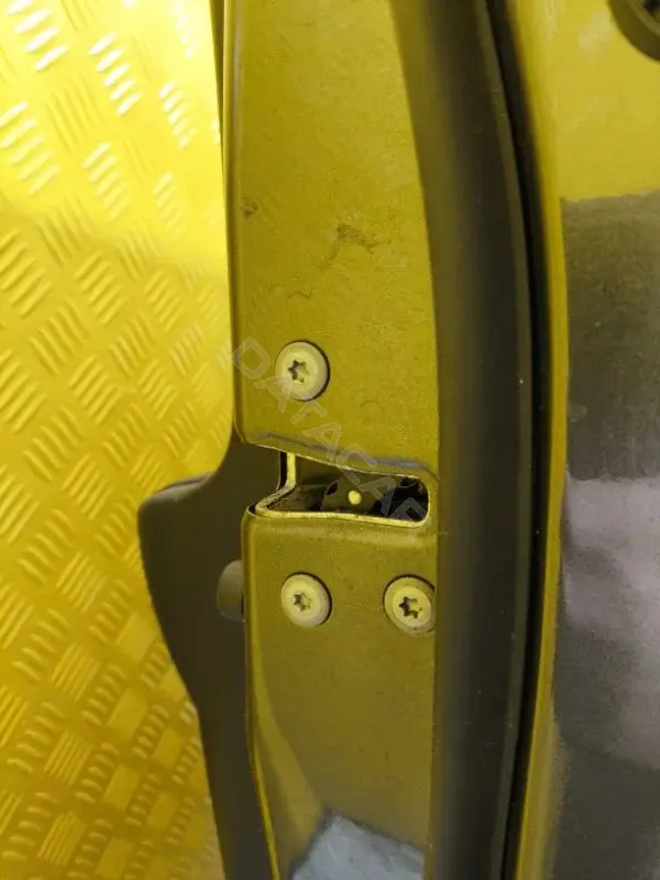 Замок двери 6903053080