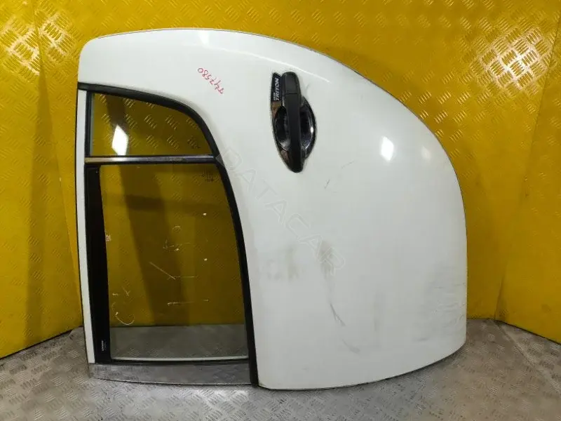 Стеклоподъемник MN182403