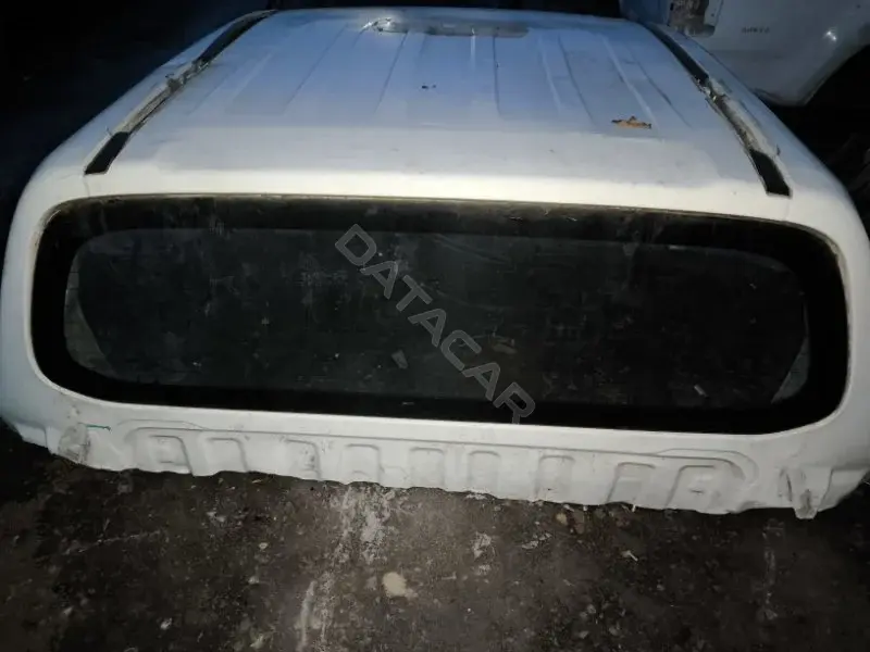 Заднее стекло 6131A240