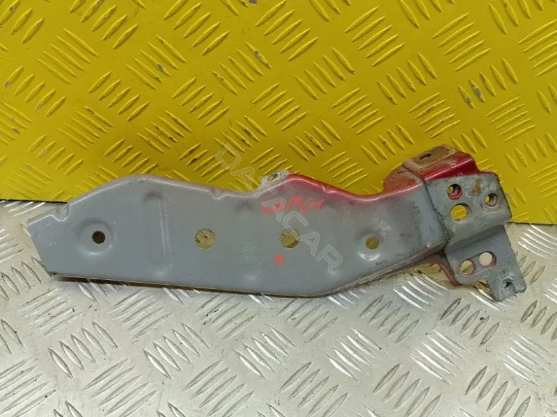 Кронштейн крыла 8400207XPS11A