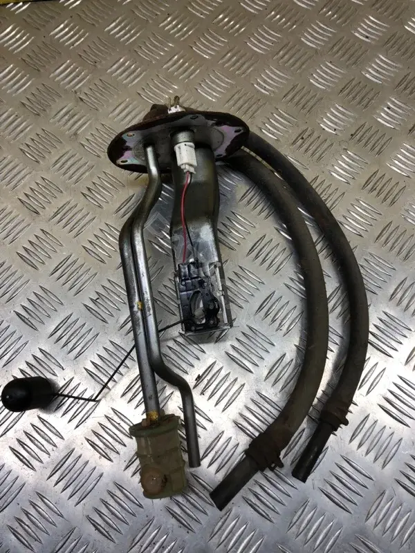 Датчик уровня топлива 1718A111