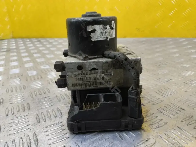 Блок управления АБС 04686987AC