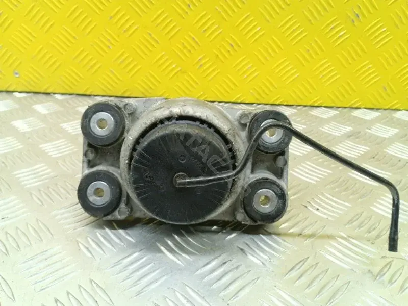 Подушка двигателя (Опора) FPLA6A003BA