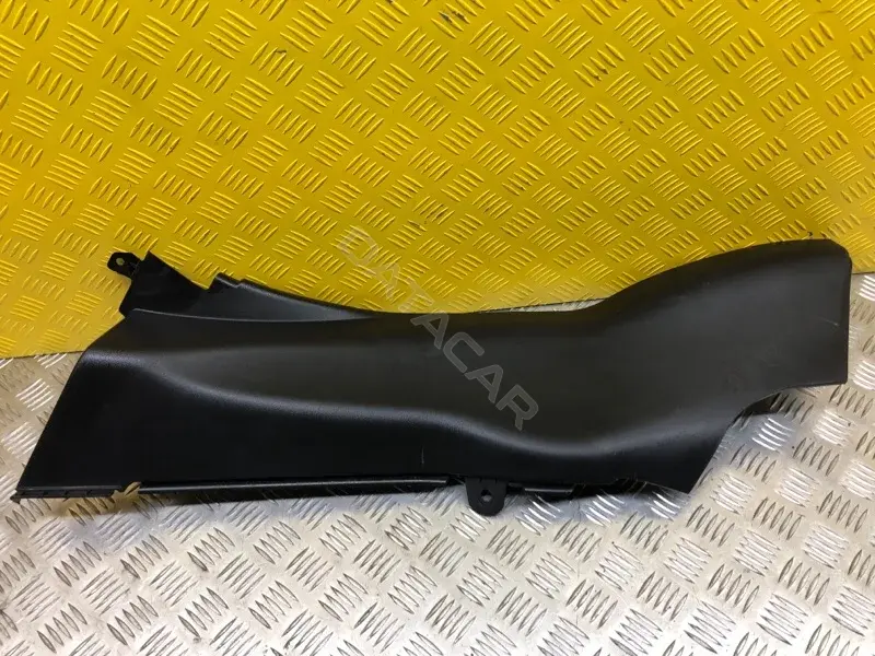 Обшивка стойки задней LR056929