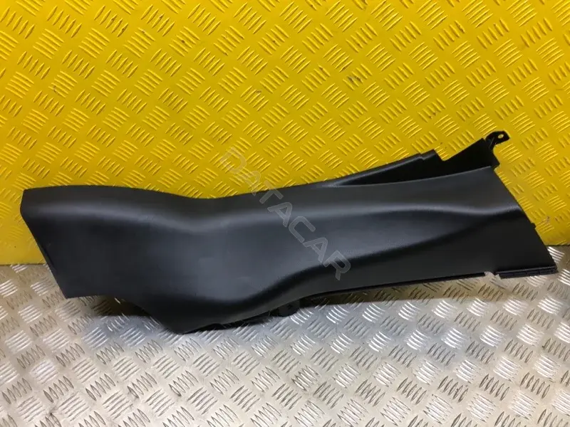 Обшивка стойки задней LR056931