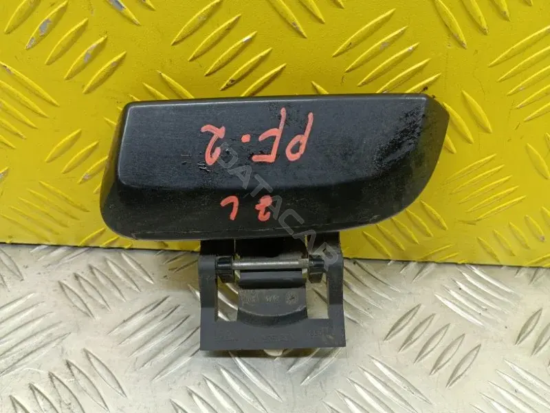 Ручка двери 82606EB330