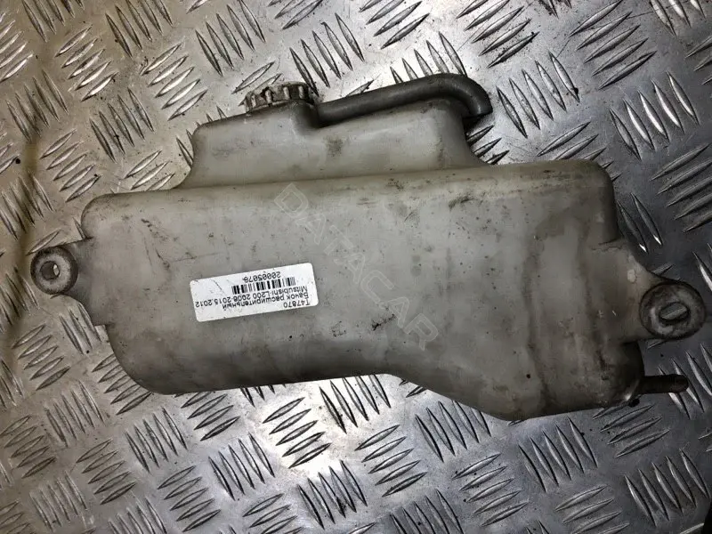 Расширительный бачок MN135072