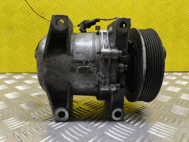 Компрессор кондиционера 92600EB40E