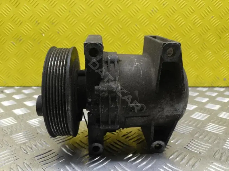 Компрессор кондиционера 92600EB400