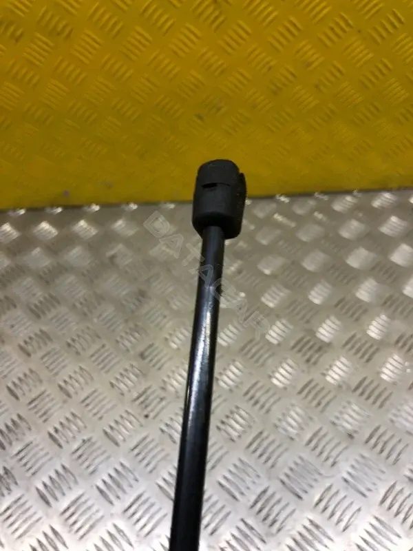 Амортизатор крышки багажника, капота, заднего стекла CK5216C826AC
