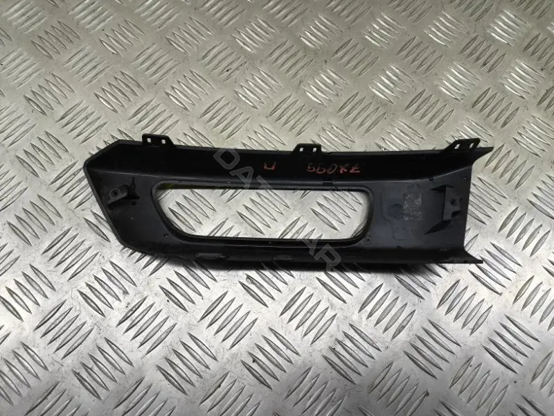 Рамка фары противотуманной DK6215B216