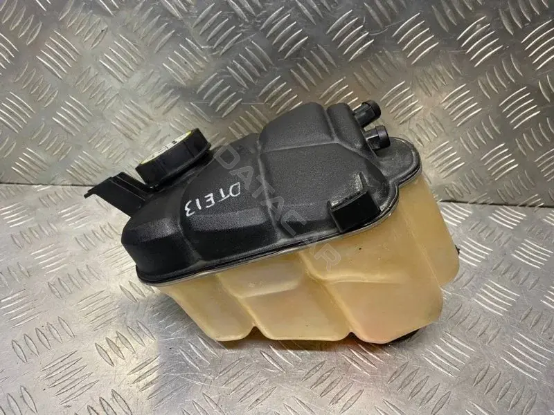 Расширительный бачок FK728K218AA
