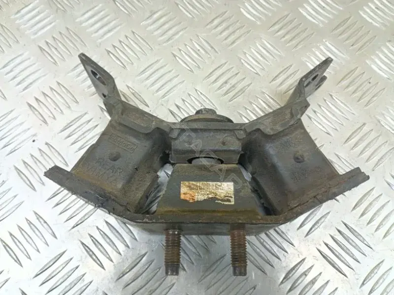 Подушка КПП EB3G7E373C