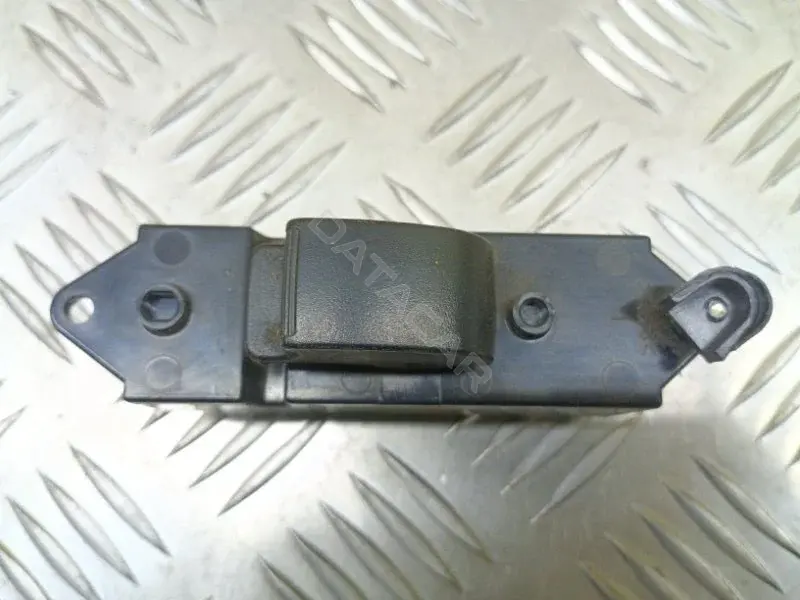 Кнопка стеклоподъемника MR587955